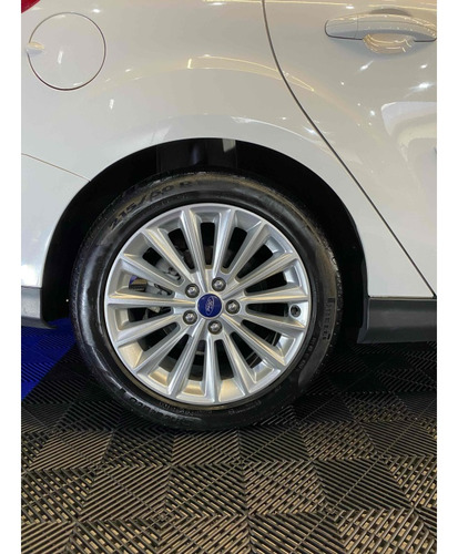 Ford Focus 2.0 TITANIUM FASTBACK 16V FLEX 4P POWERSHIFT