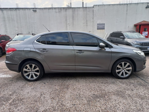 Imagen 8 de 23 de Citroen C4 Loung 1.6 Hdi 10 Años
