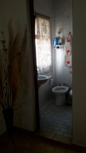 Imagen 11 de 22 de V030 - Excelente Dto 3 Ambientes En Venta Tipo Duplex, Con Parrilla Y Lavadero.