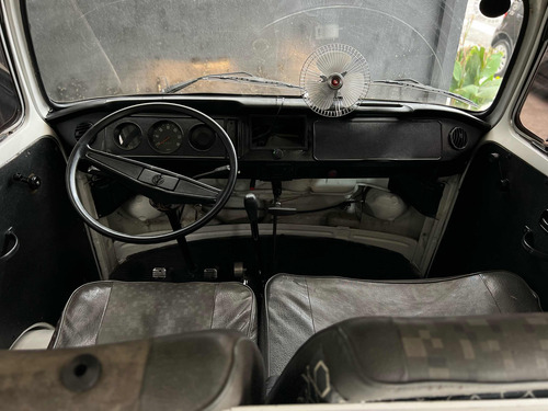 Volkswagen Kombi 1.6 Std 3p