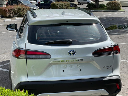Imagen 9 de 15 de Toyota Corolla Cross 1.8 Seg Hv E-cvt 2023
