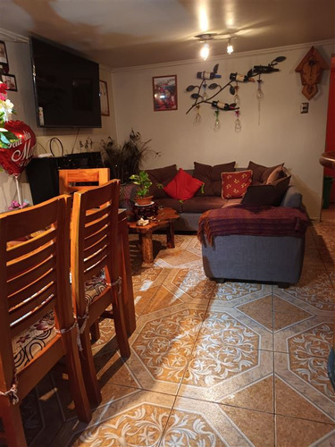 Casa En Venta De 3 Dorm. En Peñalolén