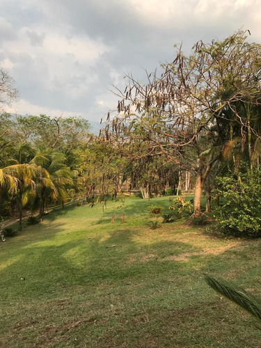 Finca De Recreo En Barbosa Antioquia 16 Personas