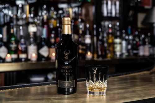Imagen 9 de 10 de Whisky Glenfiddich Grand Cru 23 Años 700ml En Estuche
