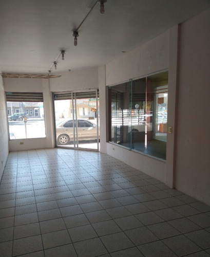 Edificio Comercial En Venta, Excelente Ubicación En El Centro De La Ciudad