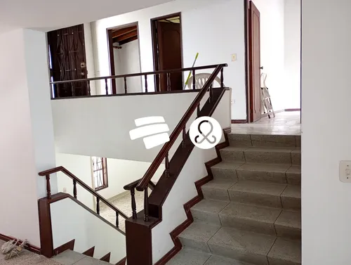Casa En Venta En Conquistadores- Laureles