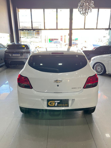 Chevrolet Onix 1.4 MPFI LTZ 8V FLEX 4P AUTOMÁTICO
