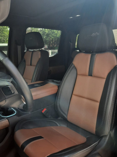 Imagen 7 de 13 de Chevrolet Cheyenne High Country 2021