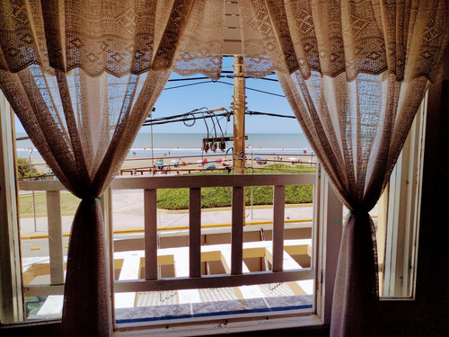 Departamento En Venta De Tres Ambientes Frente Al Mar En Mar De Ajó