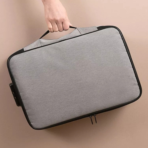 A Bolsa Familiar De Almacenamiento De Documentos Multicapa