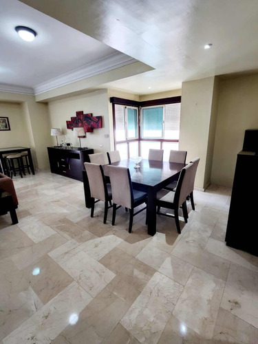 Apartamento En Alquiler De 3 Habs Y 4 Baños En Piantini