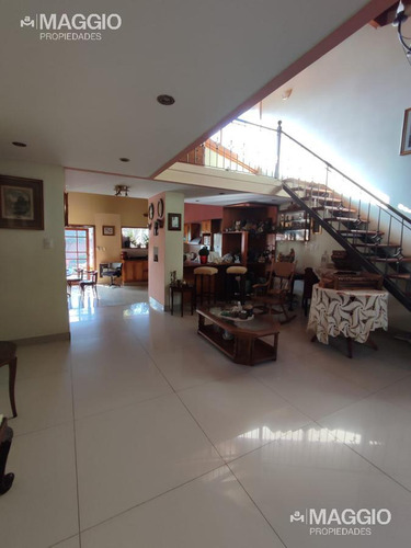 Casa Venta El Palomar 4 Ambientes