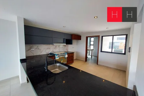 Casa En Venta En Lomas De Angelopolis
