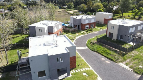 Imperdible Oportunidad! Alquiler De Casa Jardín A Estrenar En San José De Carrasco! Unidad 23.