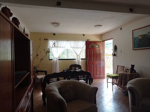 Imagen 5 de 14 de Casa Dos Pisos Con Anexo Sector El Prado San Diego