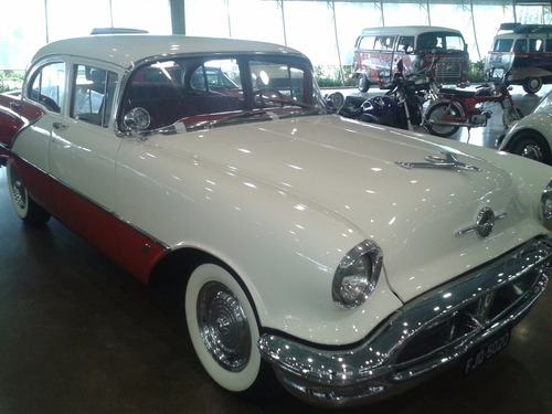 Imagem 2 de 10 de Oldsmobille 88 - 1956 - Sedan