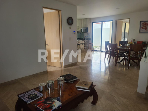 Casa En Venta En Condominio El Refugio