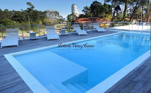 Venta Apartamento Penthouse En Playa Mansa 3 Dormitorios