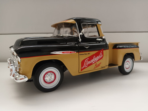 Auto World Chevy Stepside 1957 Escala 1:18 Negro (Usado)