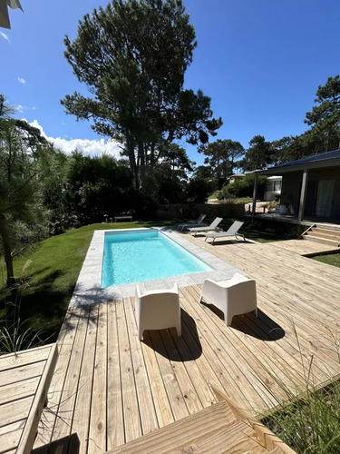 Venta Casa 4 Dormitorios Pinar Del Faro José Ignacio Con Gran Galería Y Pileta (pfk33)
