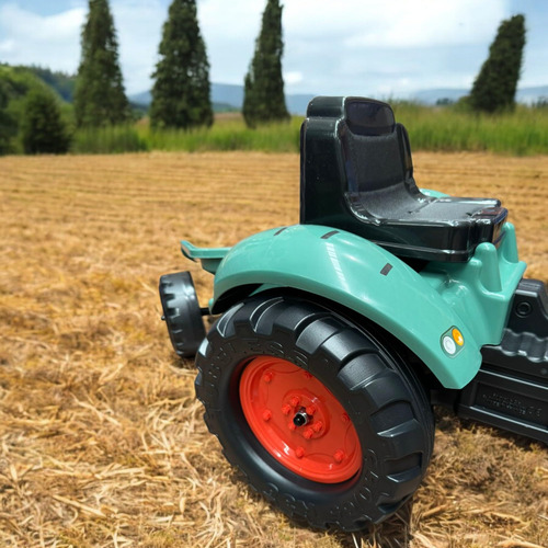 Tractor Montable A Pedales Para Niños 91 Cm Hasta 25 Kg