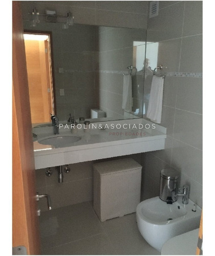 Apartamento A La Venta En Punta Del Este Edificio Sunrise- Ref: 1059