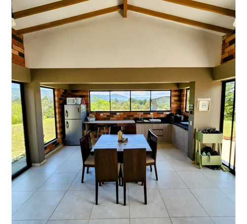 Casa Campestre En Venta En Guatapé, Vía Benedictinos