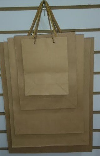 Imagen 2 de 3 de Bolsa Kraft 20x15x6 Cm. (docena) Xinyangimport