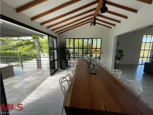 Encantadora Casa A 10 Min De Guatape(mls#239128)