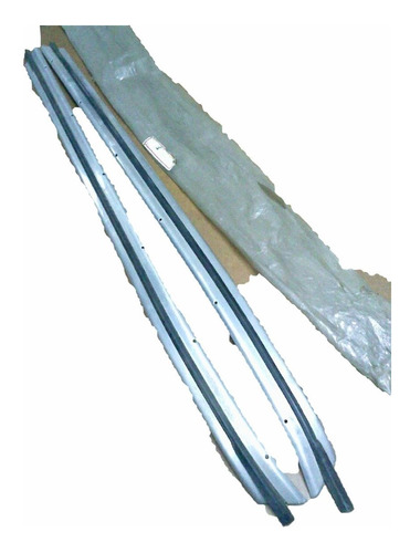 Imagem 1 de 1 de Friso Teto Calha Chuva Kombi 1200 1500 Vw Antigo De Aluminio
