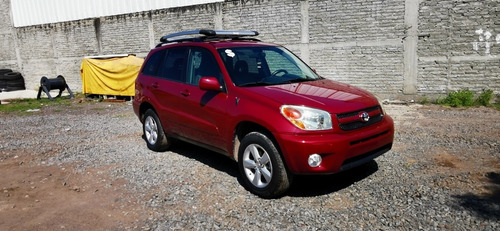 Imagen 2 de 12 de Toyota Rav4 2004 Vagoneta Base At