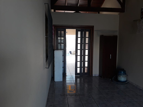 Imagem 8 de 15 de Casa Com Piscina Na Rua 2500 - Ls0176-1