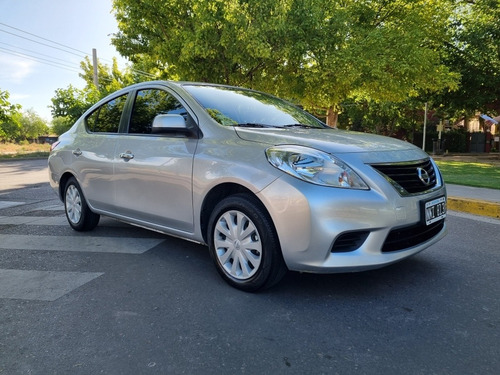 Imagen 5 de 13 de Nissan Versa 2014 1.6 Visia Mt Unica Mano Permuto