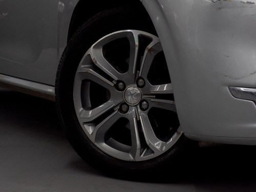 Peugeot 208 1.6 GRIFFE 16V FLEX 4P AUTOMÁTICO