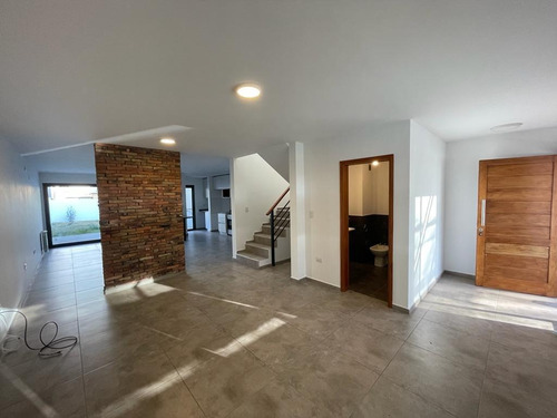 Imagen 2 de 22 de Duplex - 3 Dorm ( 1 En Suite ) - Escritorio - Calefacción Central