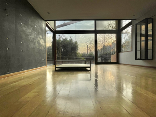 En Condominio: Vía Aurora, Lo Curro, 2.400 M2 Terreno