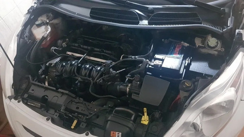 Ford Fiesta Kinetic Design 1.6 Titanium