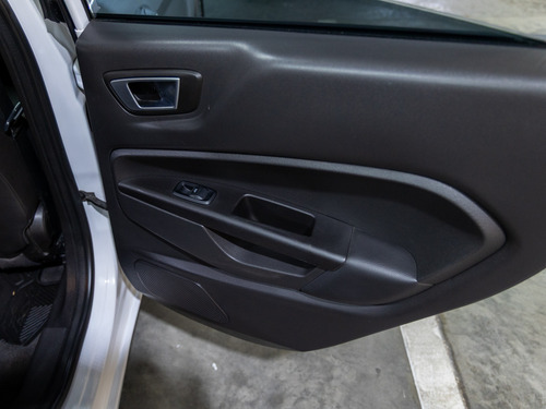 Ford Fiesta Kinetic 1.6 Titanium Powershift 120cv