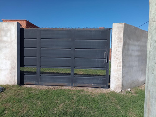 Casa Terreno Propio Con Escritura Maximo Paz Cañuelas