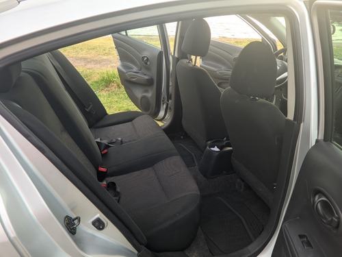 Imagen 6 de 10 de Nissan Versa