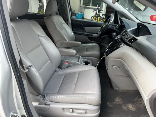Honda Odyssey 3.5 Touring V6/ At