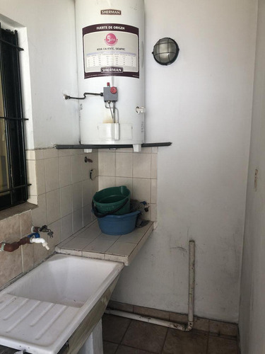 Imagen 19 de 30 de Chalet Clasico Con Local - Castelar Sur - Proximo A Estacion Castelar Y Moron - Venta