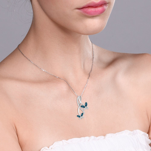 Imagen 3 de 8 de Collar Con Colgante De Mariposa De Topacio Azul Londres...