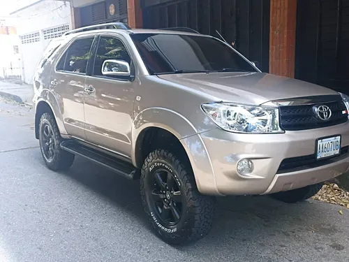 Toyota Fortuner Rs 2010