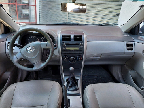 Imagem 8 de 10 de Corolla Xli 1.8 Preto 2011