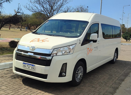 Alquiler De Vans Con Chofer: Turismo, Traslados Vip Y Ejec