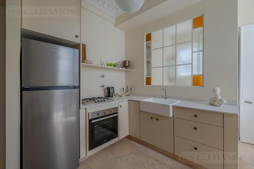 3 Ambientes - Impecable- Recoleta - Toilette - Super Luminoso
