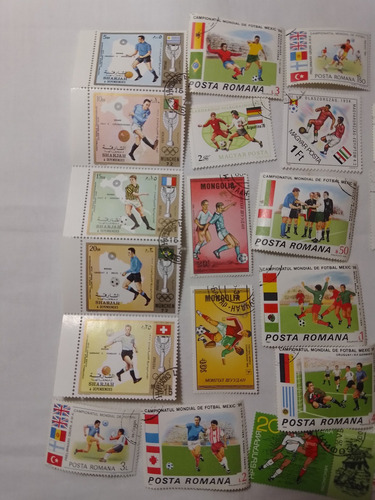 30 Timbres Postales De Futbol (diferentes)