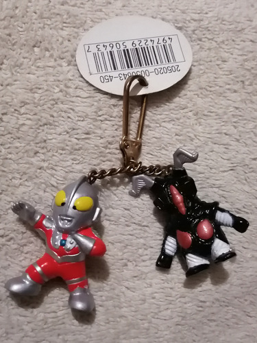 Ultraman Llavero. Ultraman Vs Zton Yutaka. 4 Cms Alto