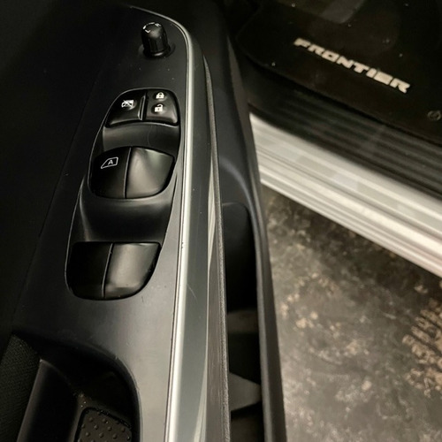 Imagen 11 de 15 de Nissan Frontier Np300 Se